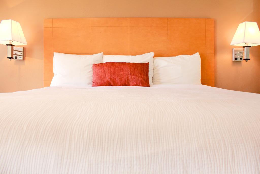 Travelodge By Wyndham บาเยโค ภายนอก รูปภาพ